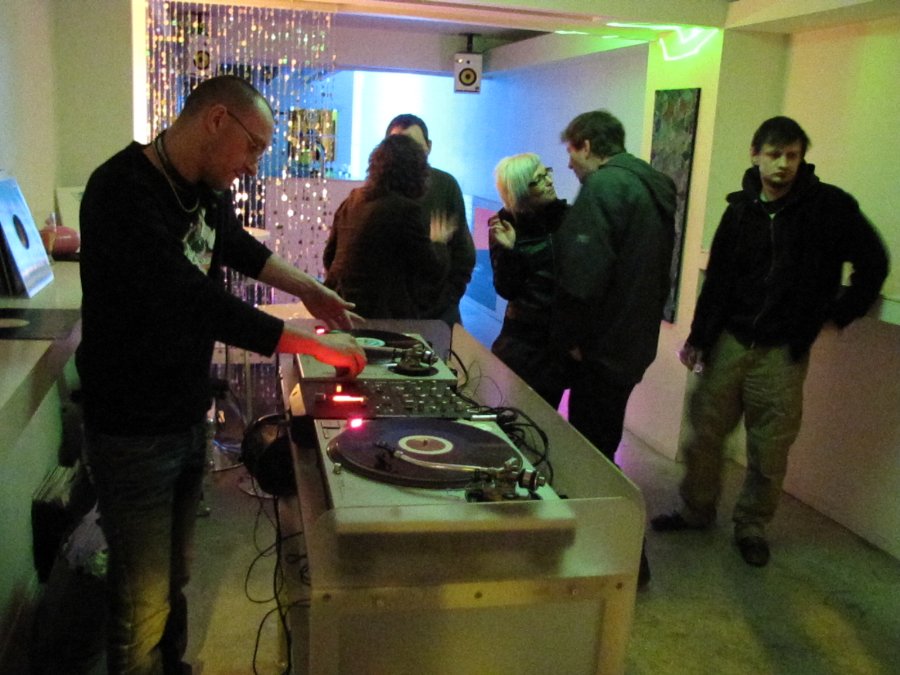 Neve aka Terry Starr - Vinyl Guérilla Part VIII - Le Cube à Besançon - 09/04/2010 - Photo n7